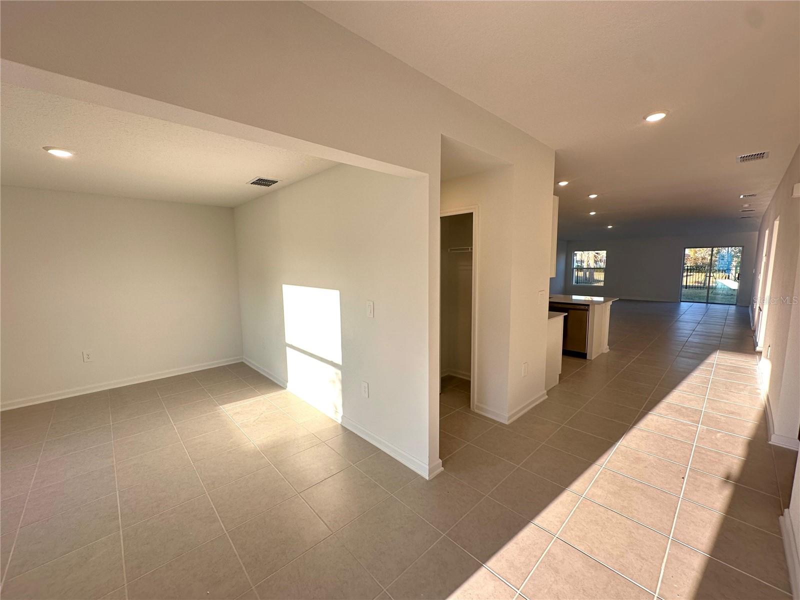 RANCHES/LK MCLEOD I - Residential Lease