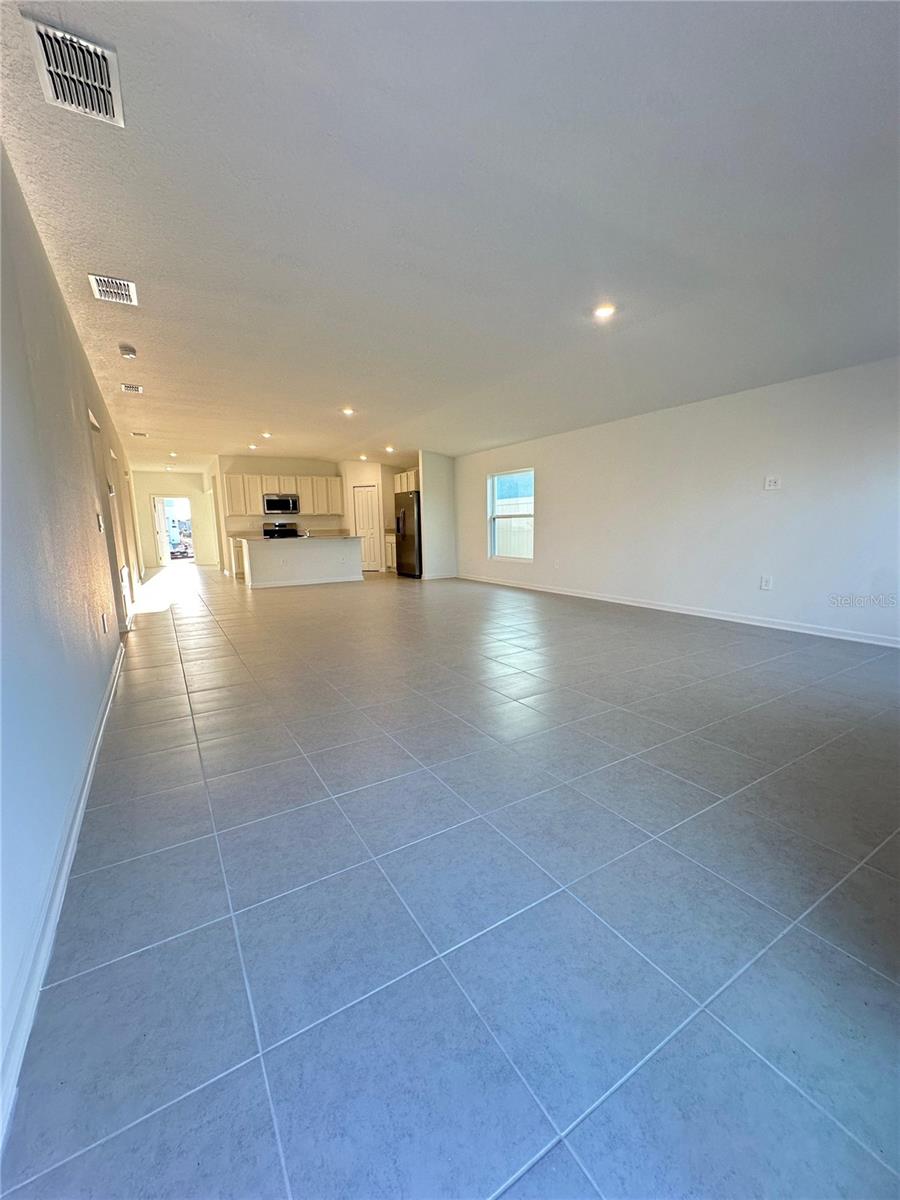 RANCHES/LK MCLEOD I - Residential Lease