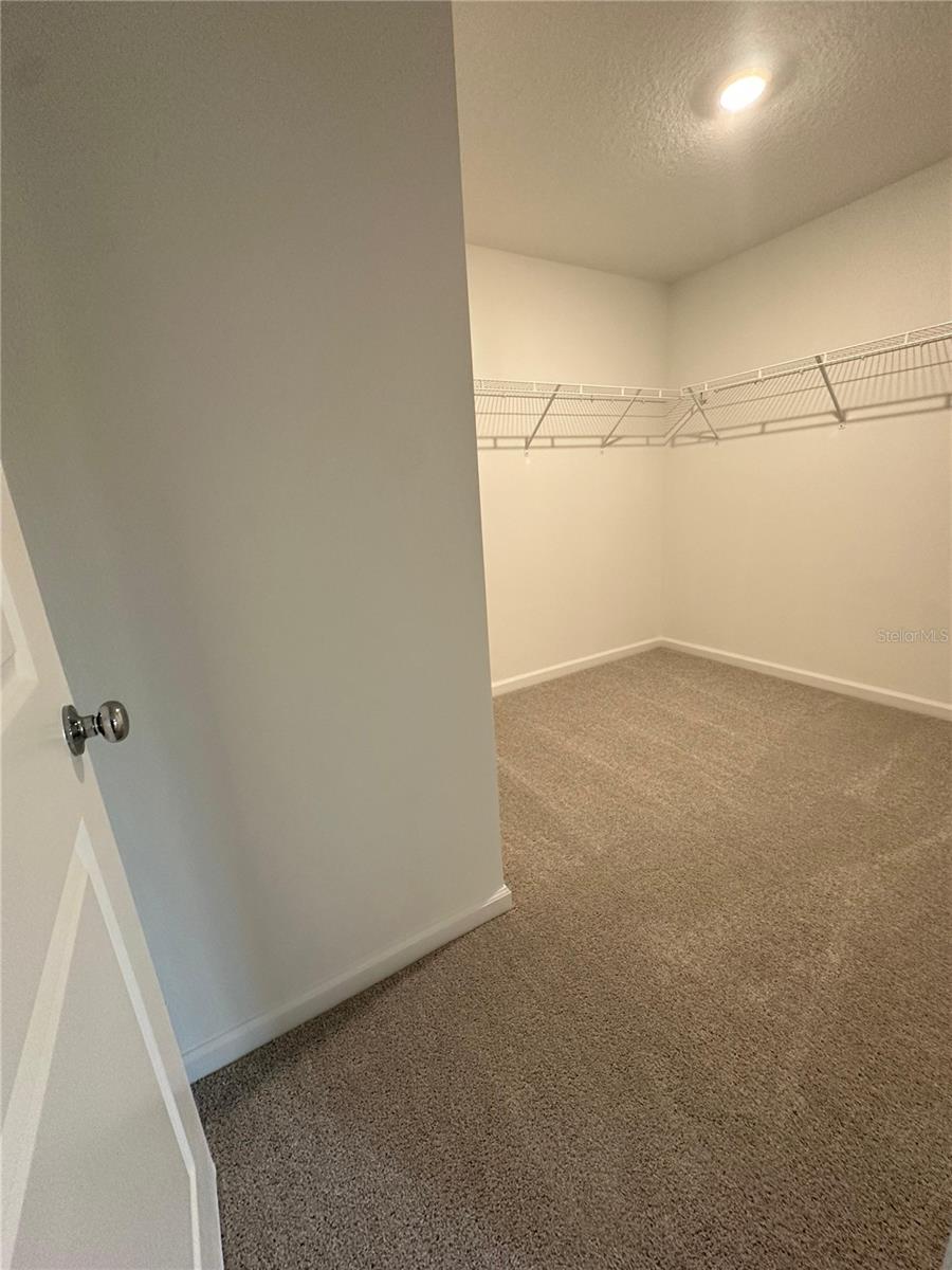 RANCHES/LK MCLEOD I - Residential Lease