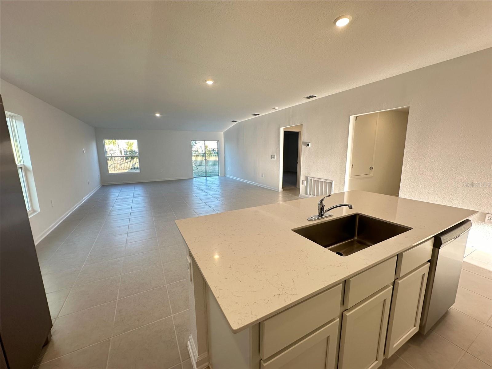 RANCHES/LK MCLEOD I - Residential Lease