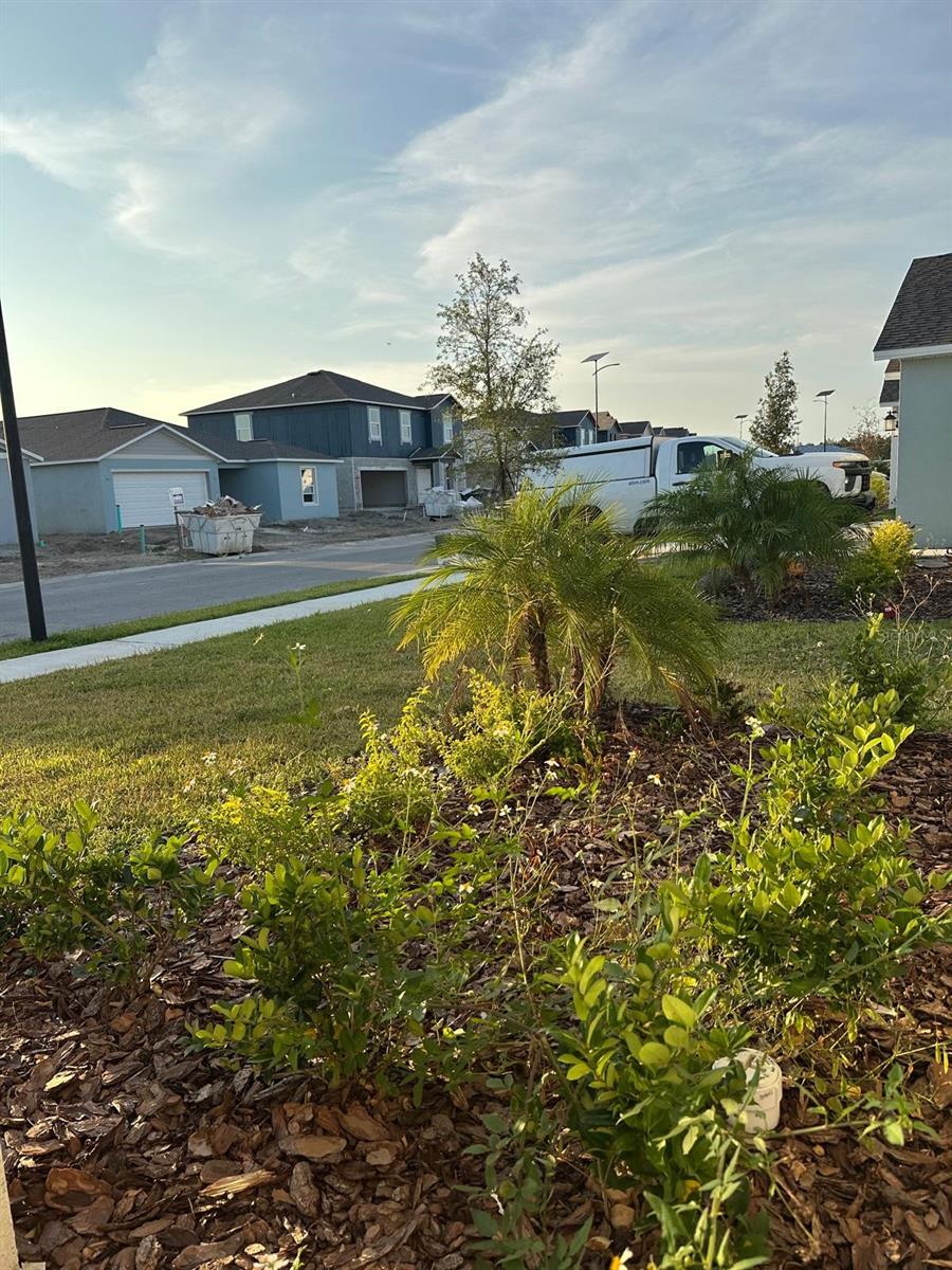 RANCHES/LK MCLEOD I - Residential Lease