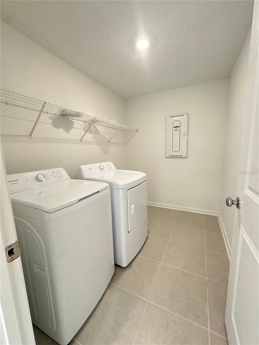 RANCHES/LK MCLEOD I - Residential Lease