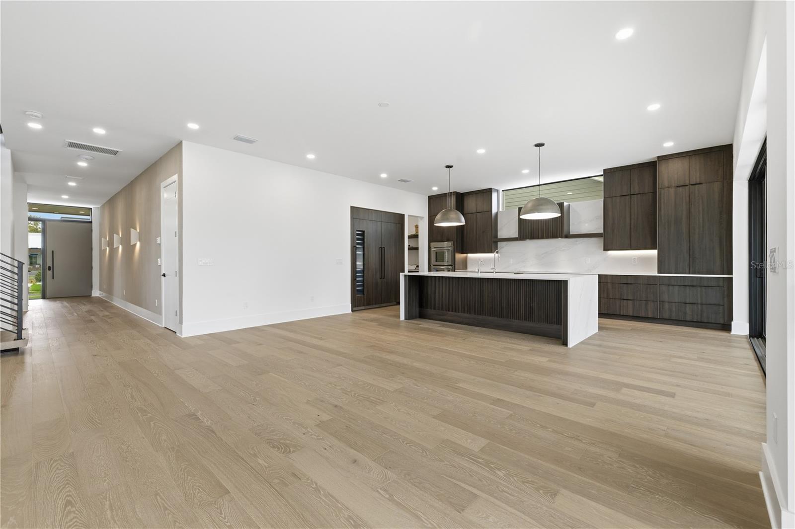 2517 RIVERSIDE DR