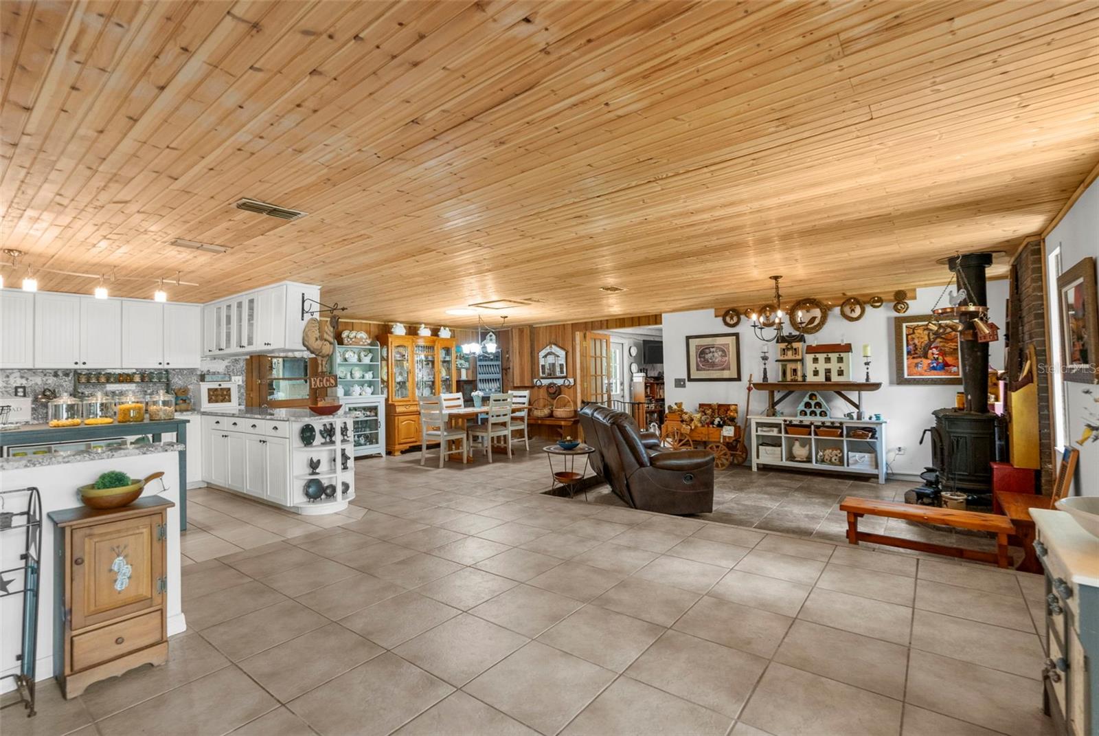 ROYAL OAKS RETREATS - Residential