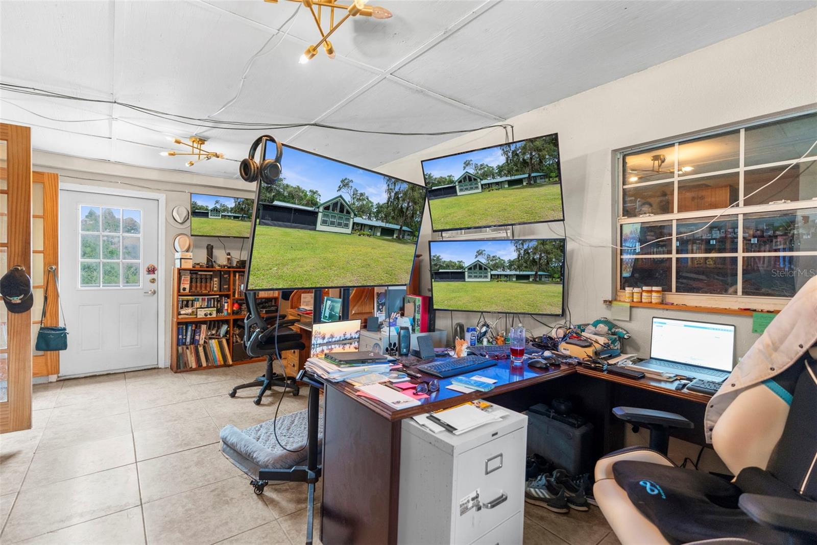 ROYAL OAKS RETREATS - Residential