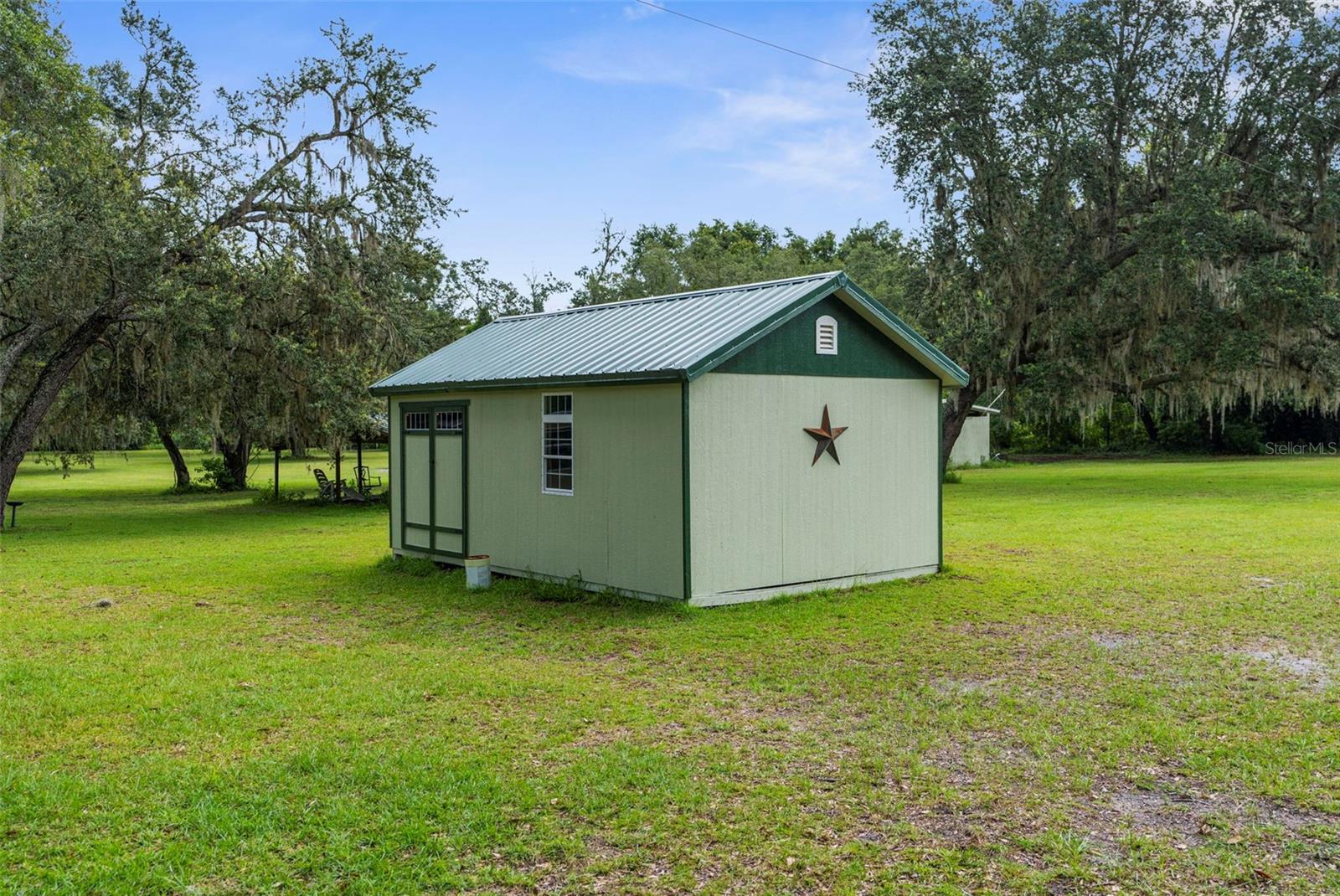 ROYAL OAKS RETREATS - Residential