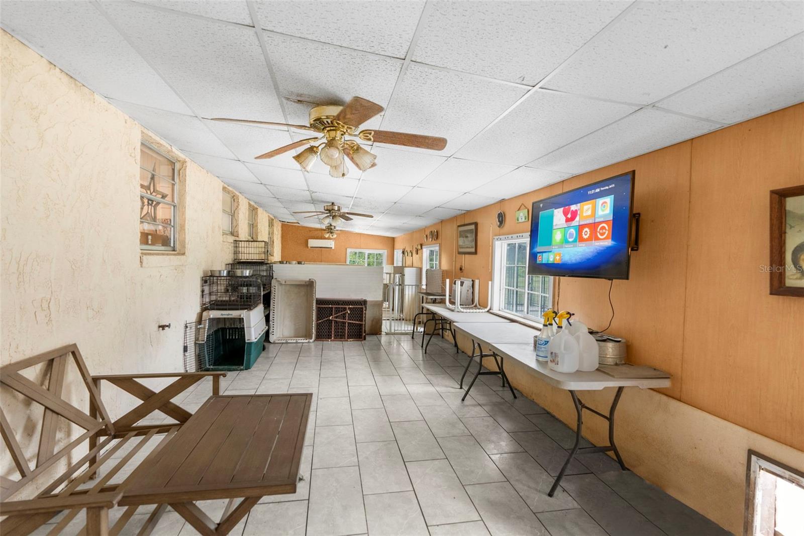 ROYAL OAKS RETREATS - Residential