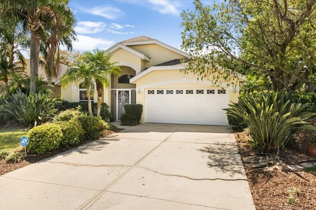 Photo of 6801 Superior Street Circle, Sarasota, FL 34243 (MLS # A4686047)