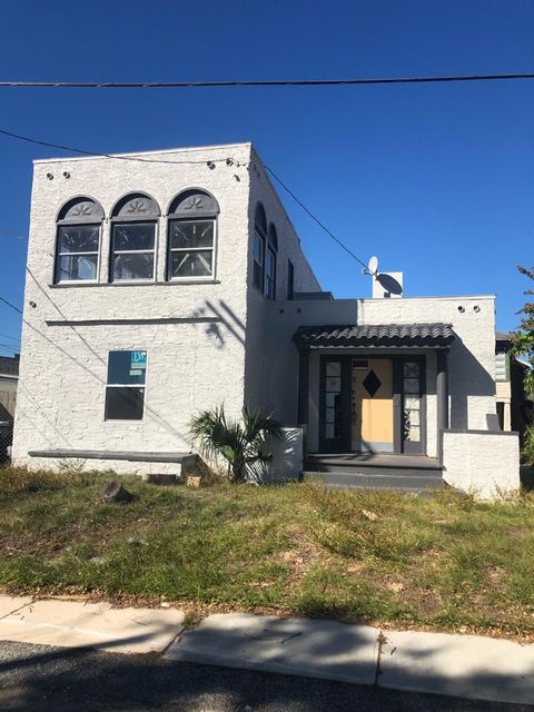 A home in DAYTONA BEACH