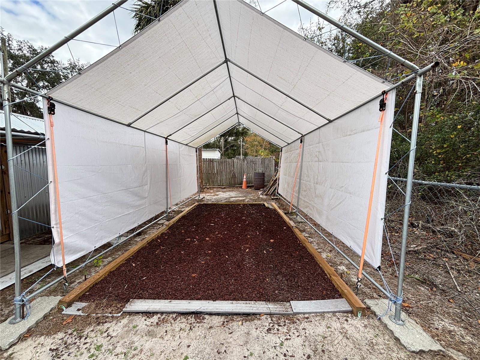 CHIPPEWA CHIEF HAMMOCK - Residential