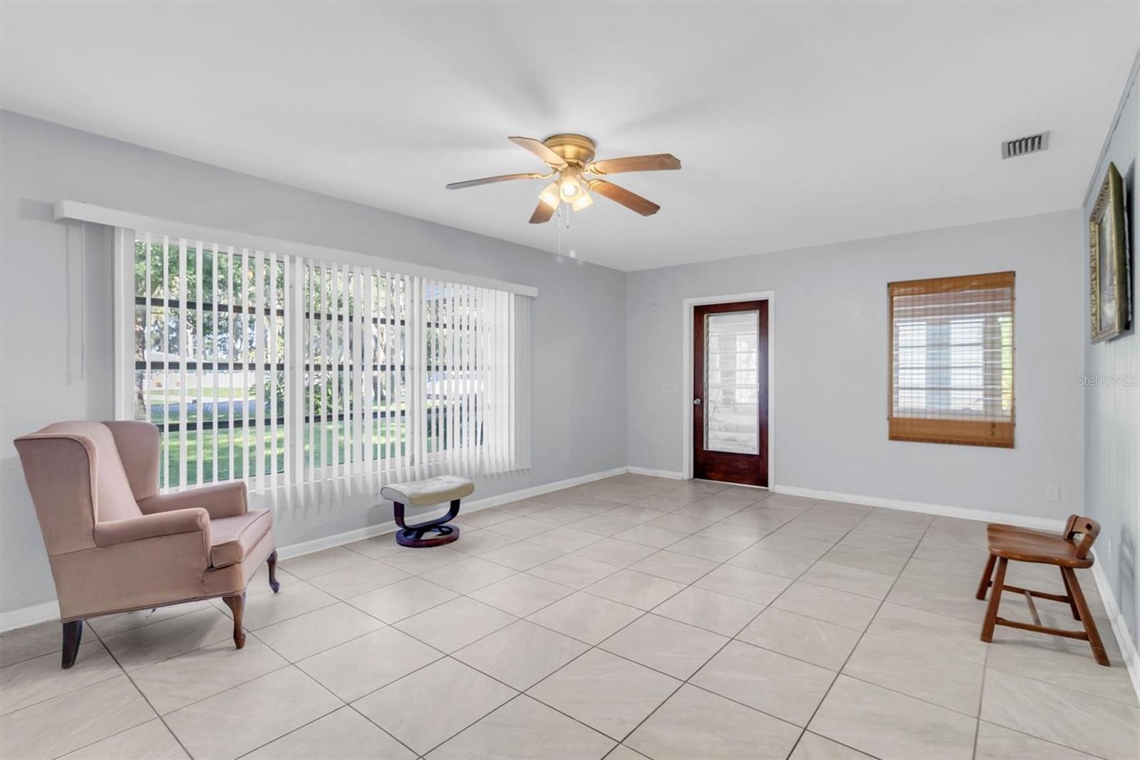 7633 S CRESCENT LOOP