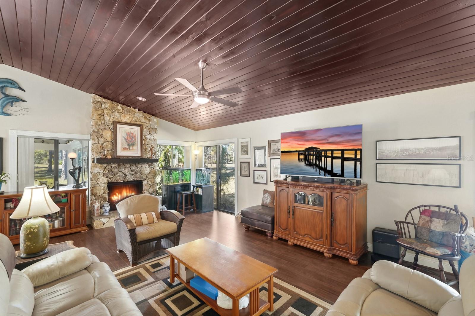 118 MEADOWBROOK CIRCLE