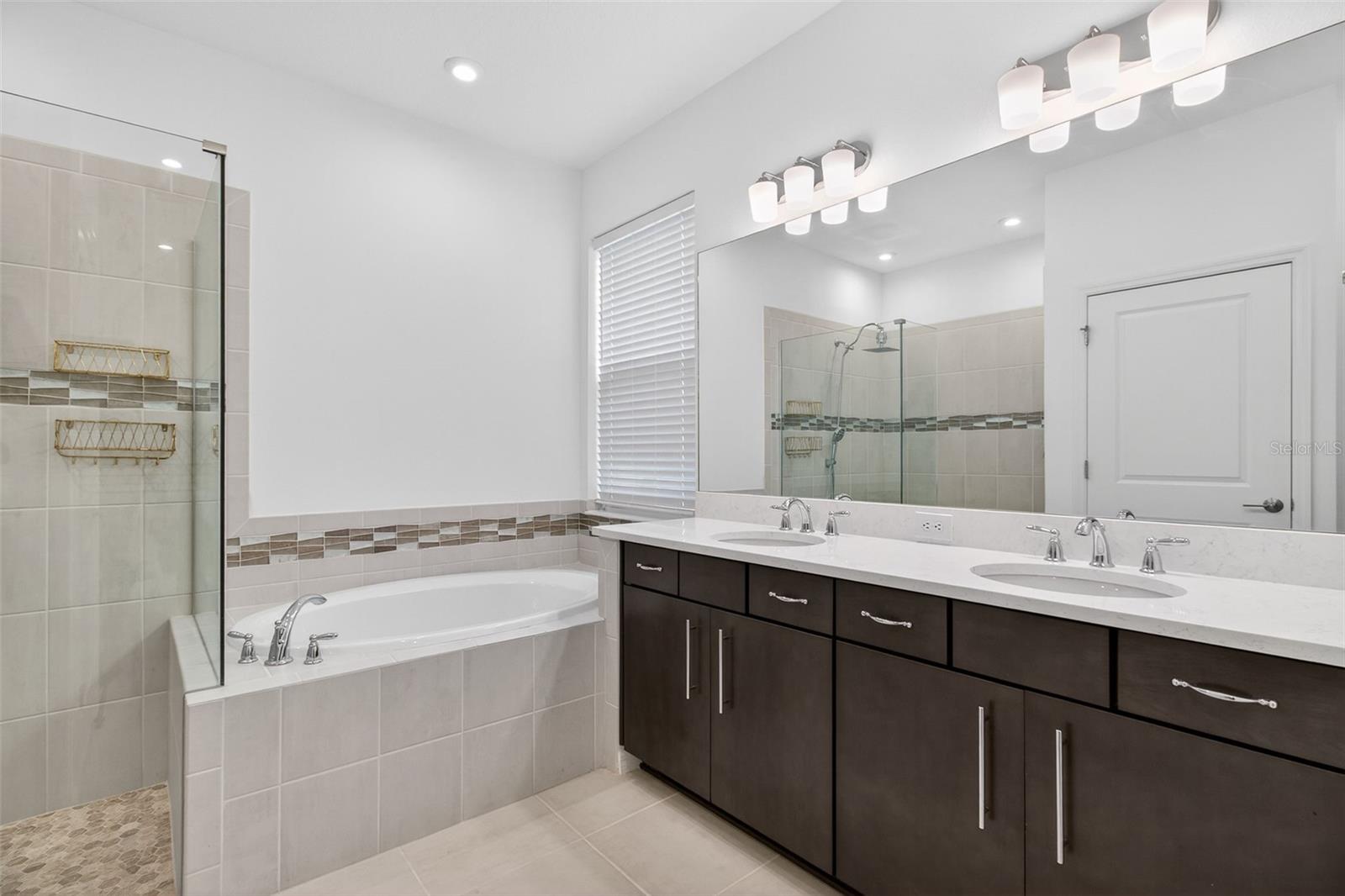 ARTISAN LAKES EAVES BEND PH II SUBPH A, - Residential