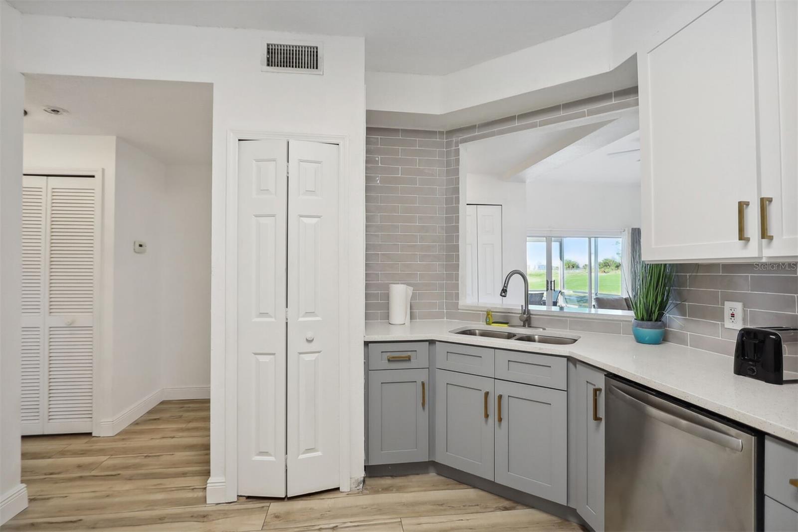 GALLERY AT RIDGEWOOD LAKES A CONDO PH 02 - Residential