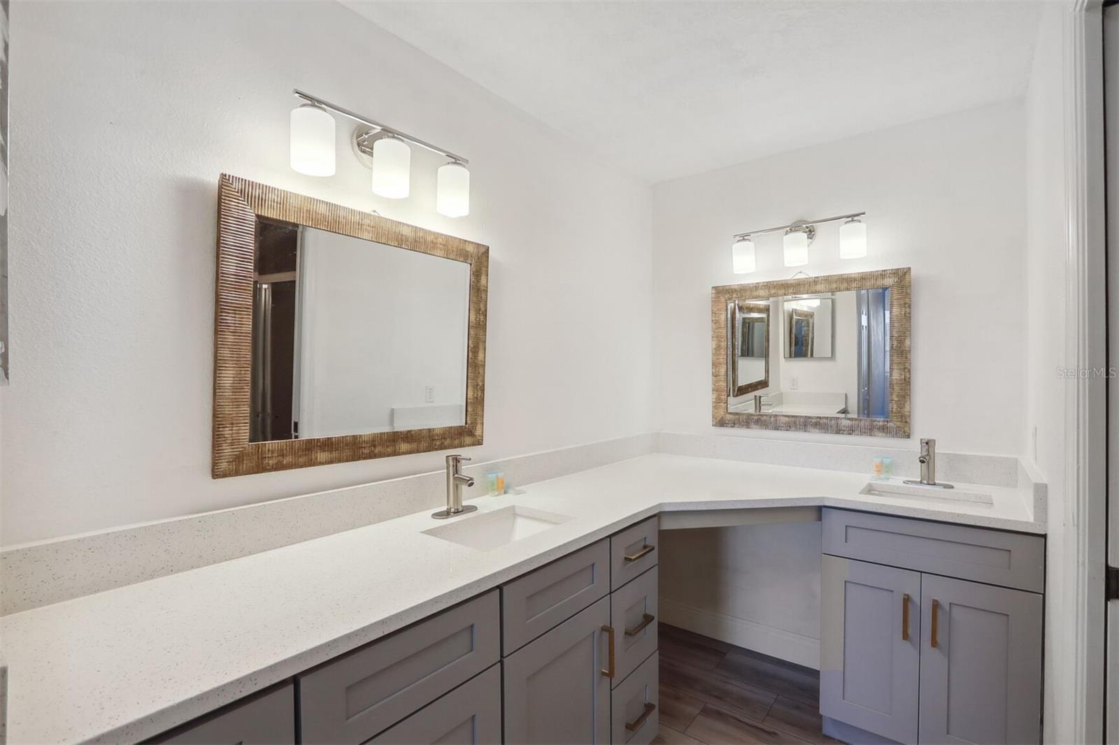 GALLERY AT RIDGEWOOD LAKES A CONDO PH 02 - Residential