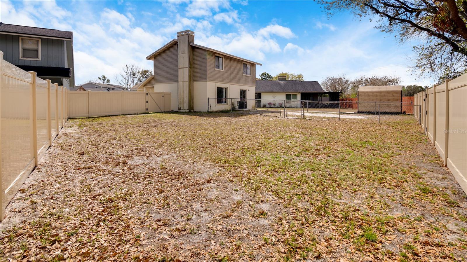 1327 BRAMBLEWOOD DRIVE