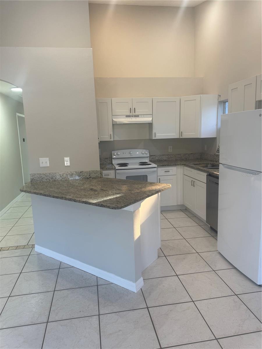 LINCOLN PARK - Residential Income