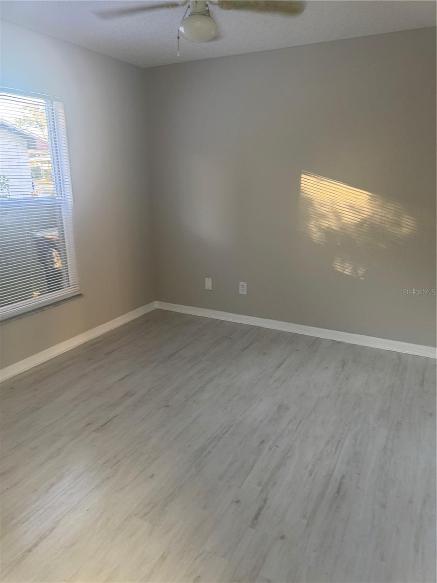 LINCOLN PARK - Residential Income