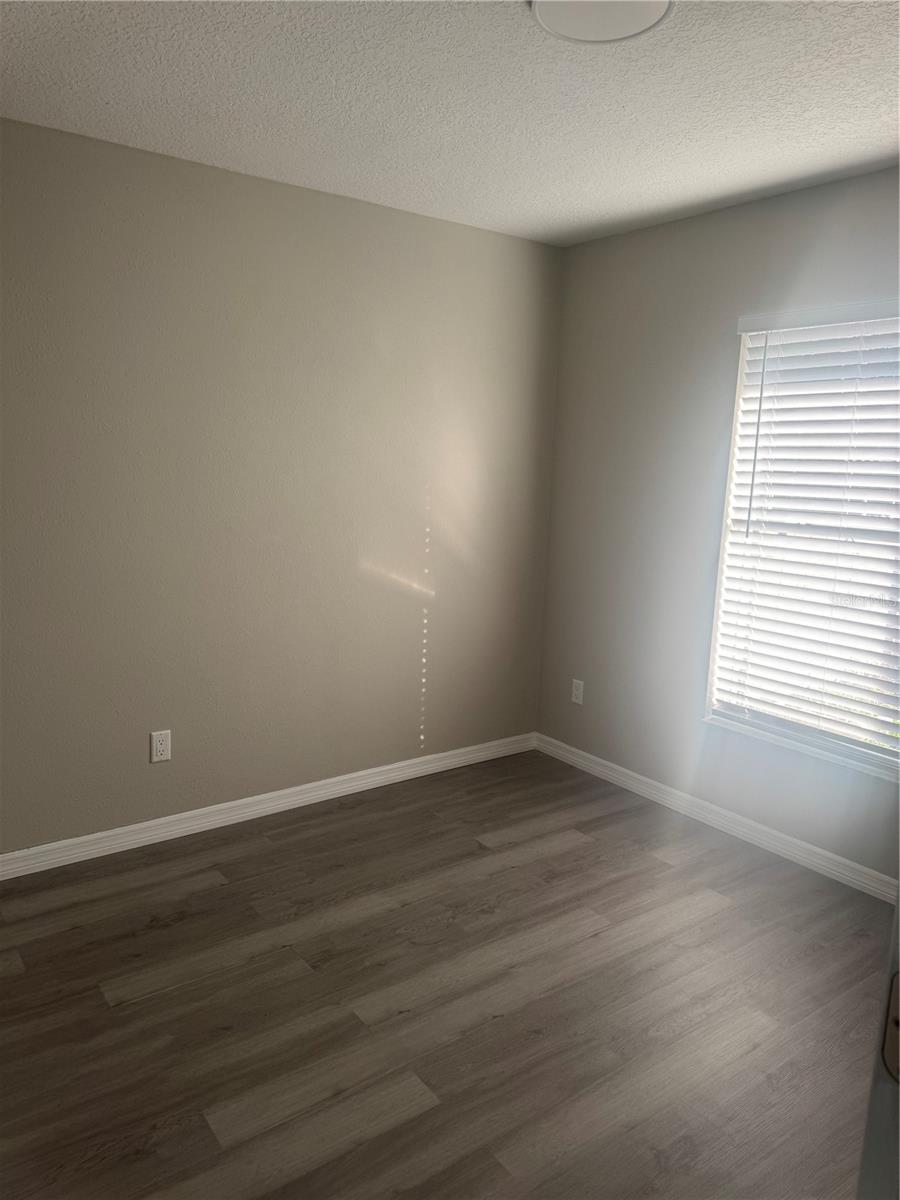 LINCOLN PARK - Residential Income