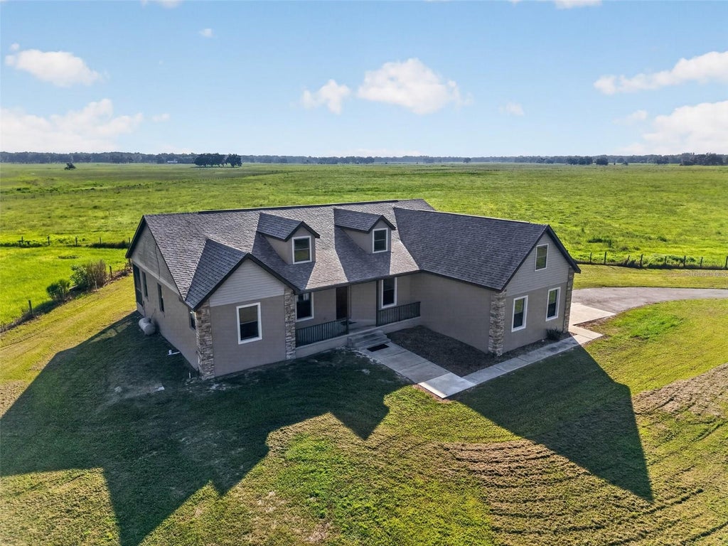 Photo of 4027 N C 470, Lake Panasoffkee, FL 33538 (MLS # GC542795)