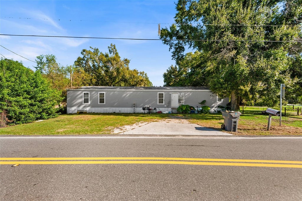 Photo of 134 Lichtenwalter Road, Winter Haven, FL 33880 (MLS # TB8550554)