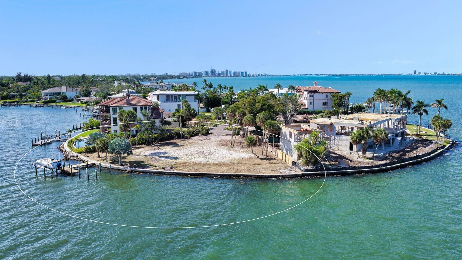 305 S SHORE DRIVE S