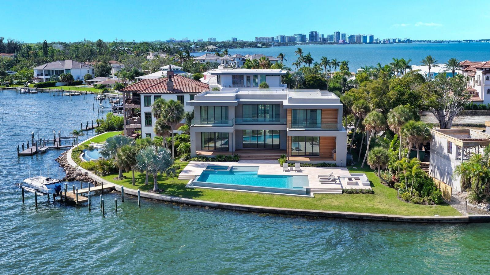 305 S SHORE DRIVE S