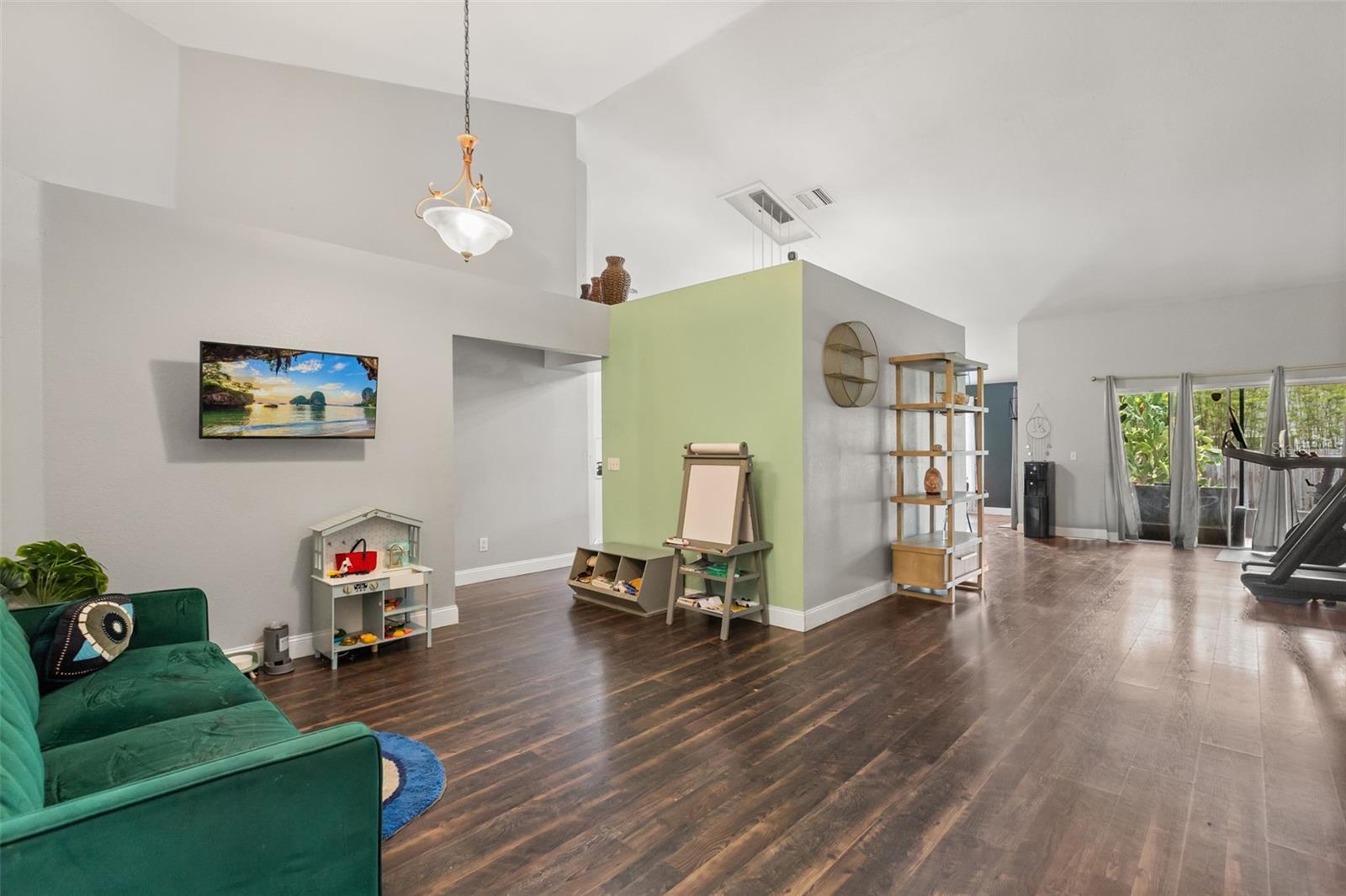 1407 COUNTRYRIDGE PLACE