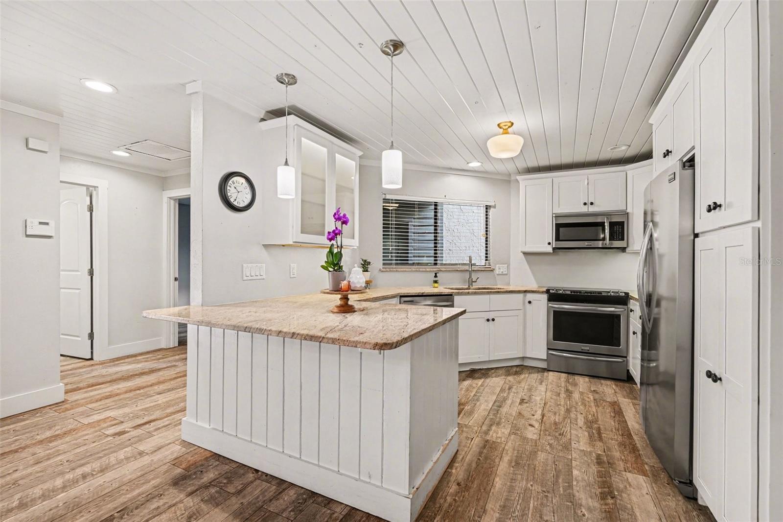 SWEETWATER OAKS II A CONDOMINI - Residential