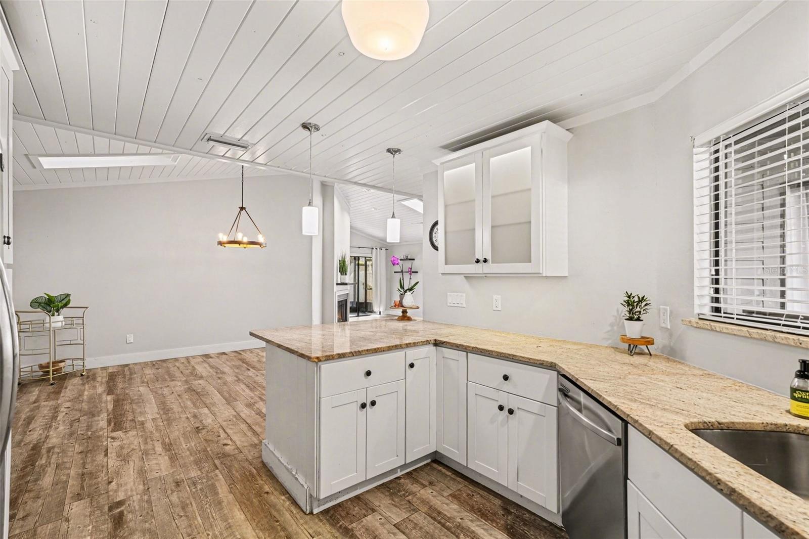 SWEETWATER OAKS II A CONDOMINI - Residential