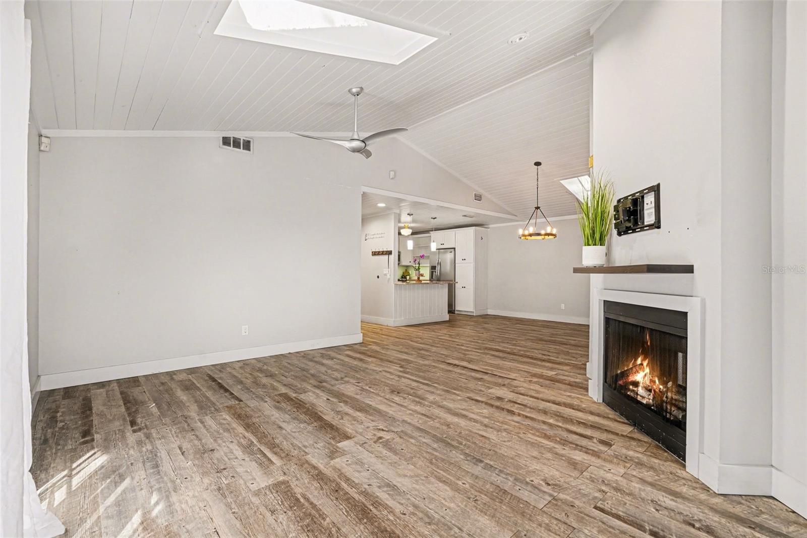 SWEETWATER OAKS II A CONDOMINI - Residential