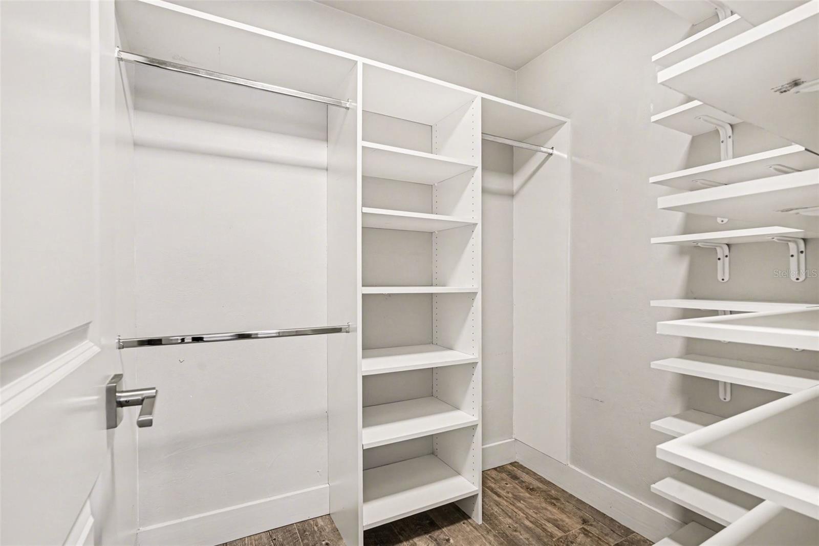 SWEETWATER OAKS II A CONDOMINI - Residential