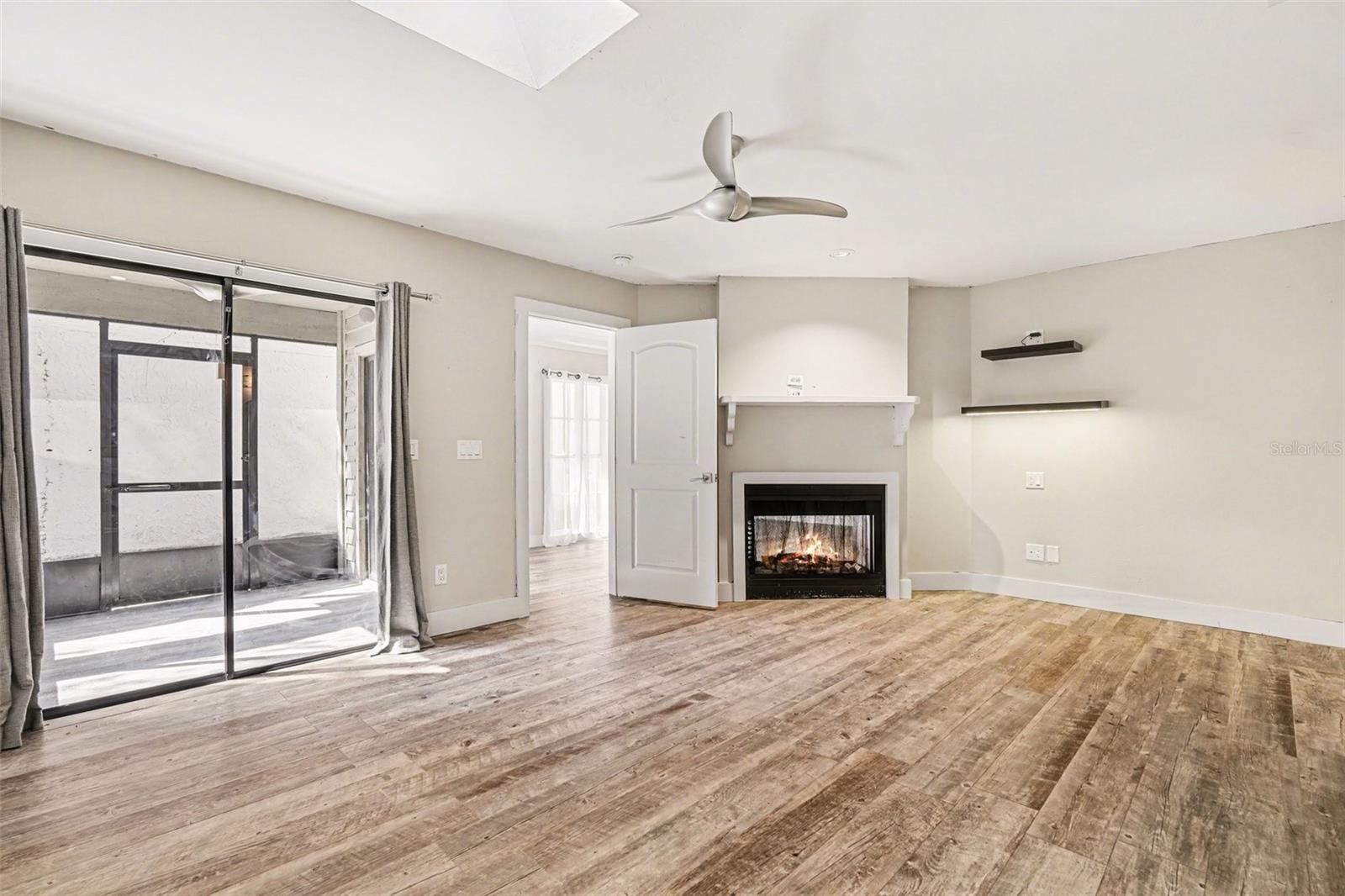 SWEETWATER OAKS II A CONDOMINI - Residential