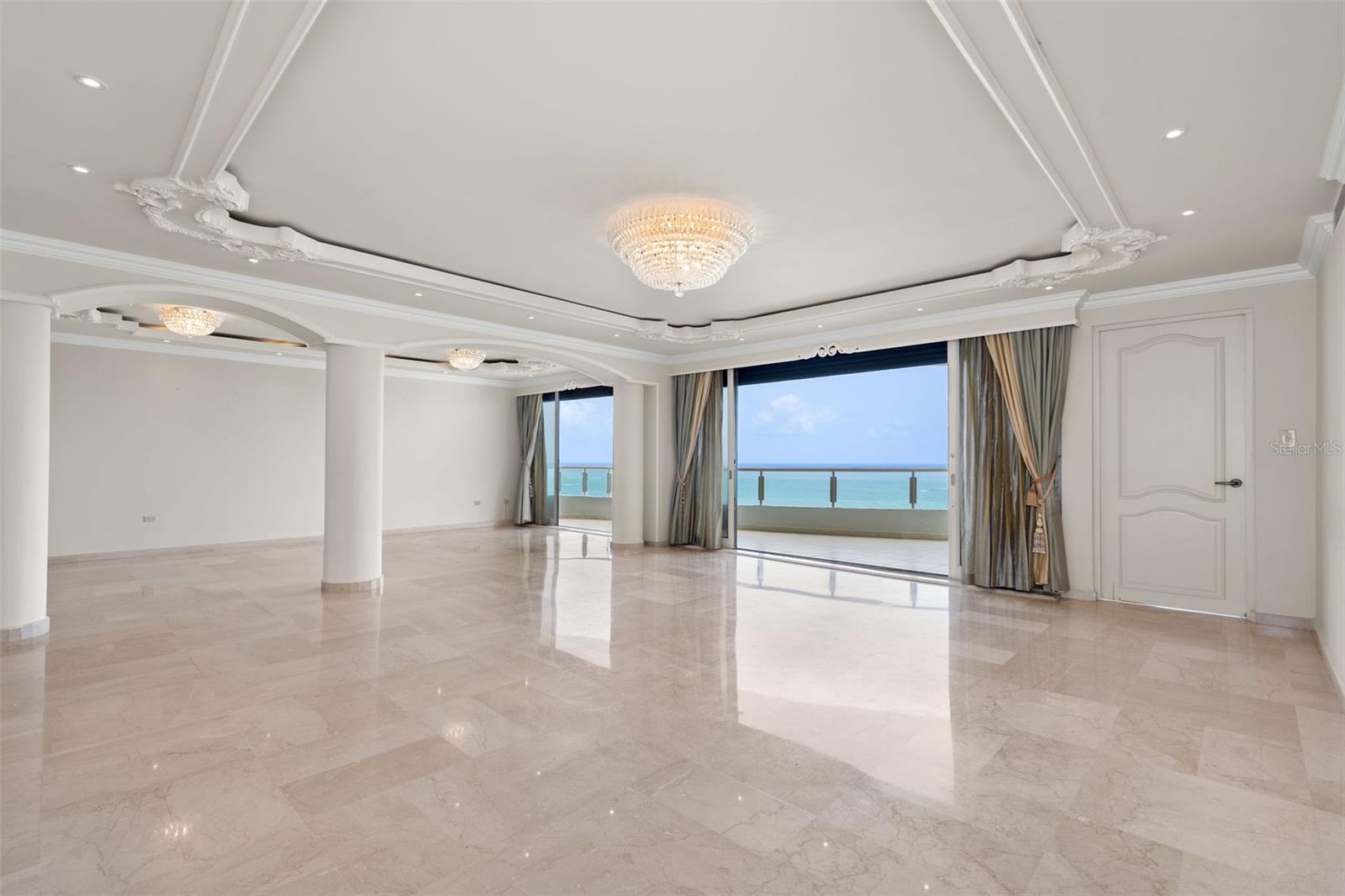 CANDINA REEF - Residential