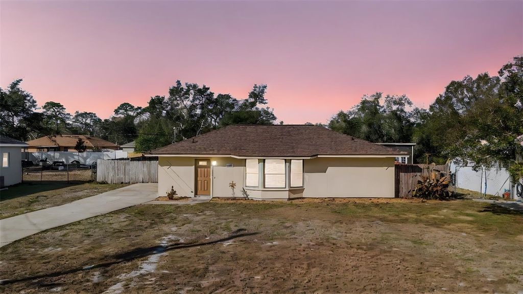 Photo of 1450 2nd Avenue, Deland, FL 32724 (MLS # V4947112)