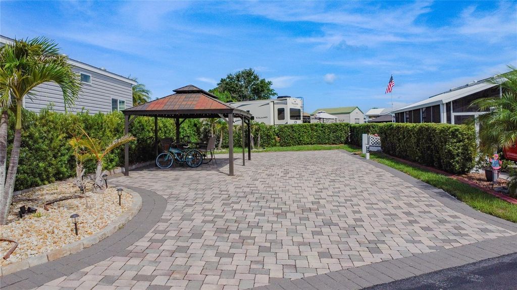 Photo of 2411 Palm St, Clermont, FL 34714 (MLS # O6326370)