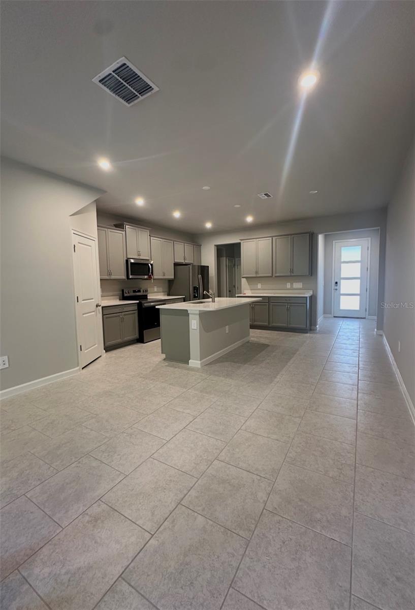 BLOOMINGDALE TOWNES - Residential Lease