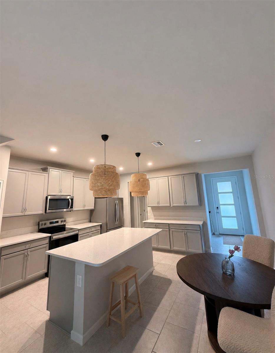 BLOOMINGDALE TOWNES - Residential Lease