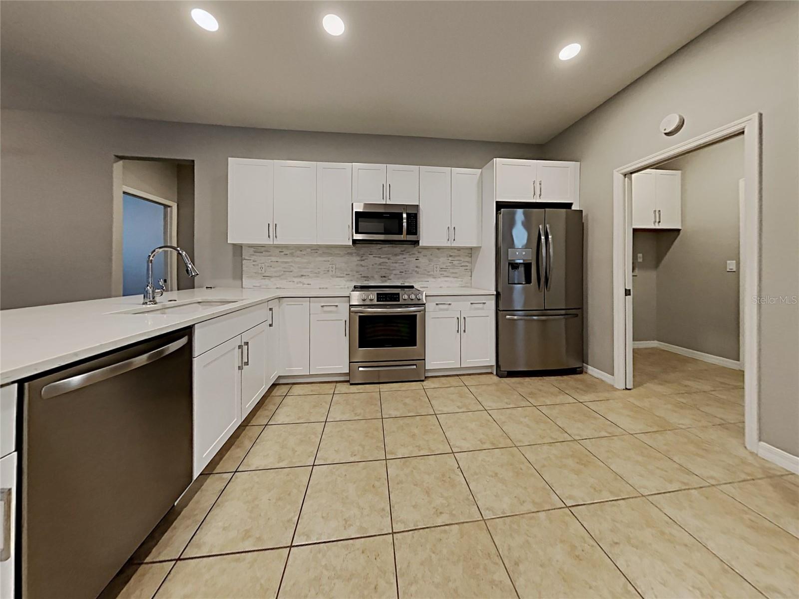 STONEYWOOD PH 11 - Residential