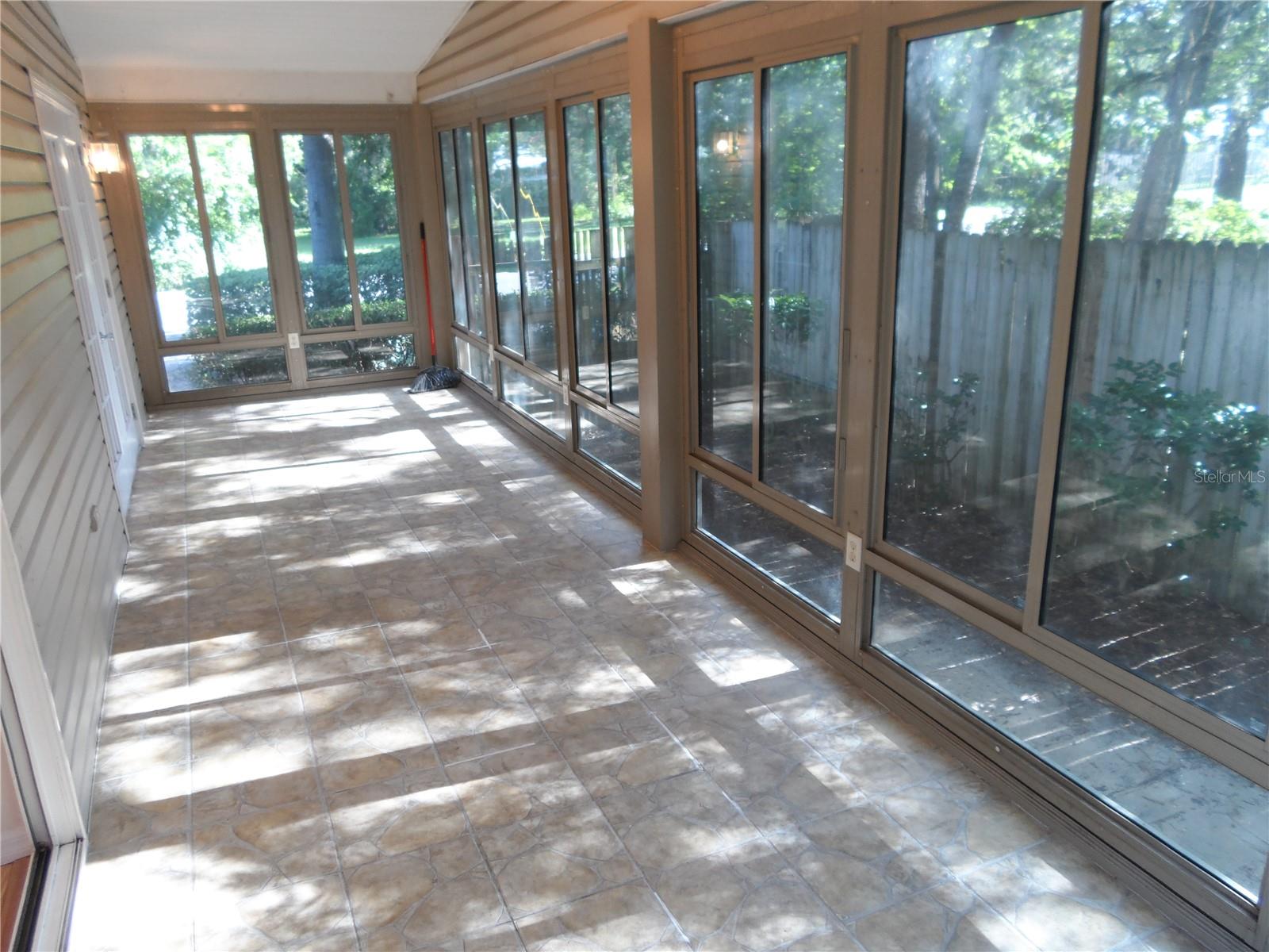 COTTAGE GROVE PARK - Residential Lease