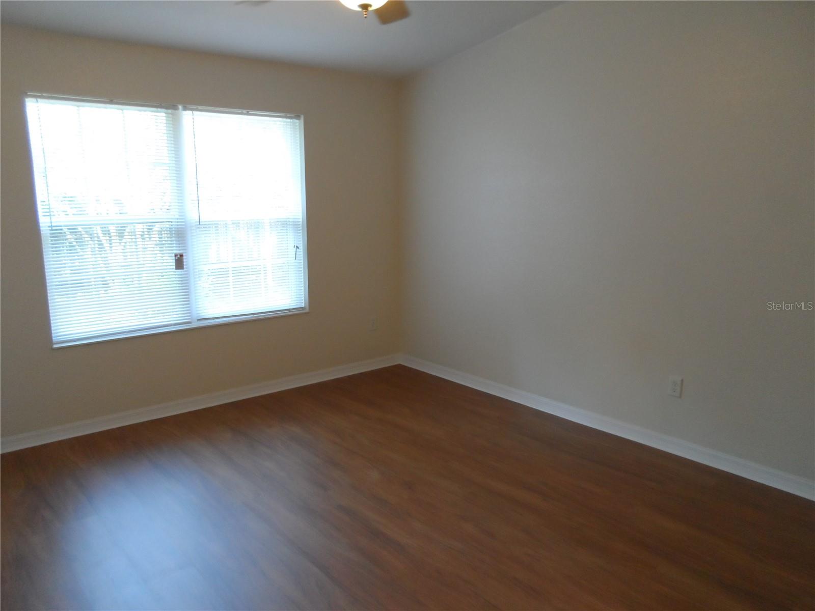 COTTAGE GROVE PARK - Residential Lease