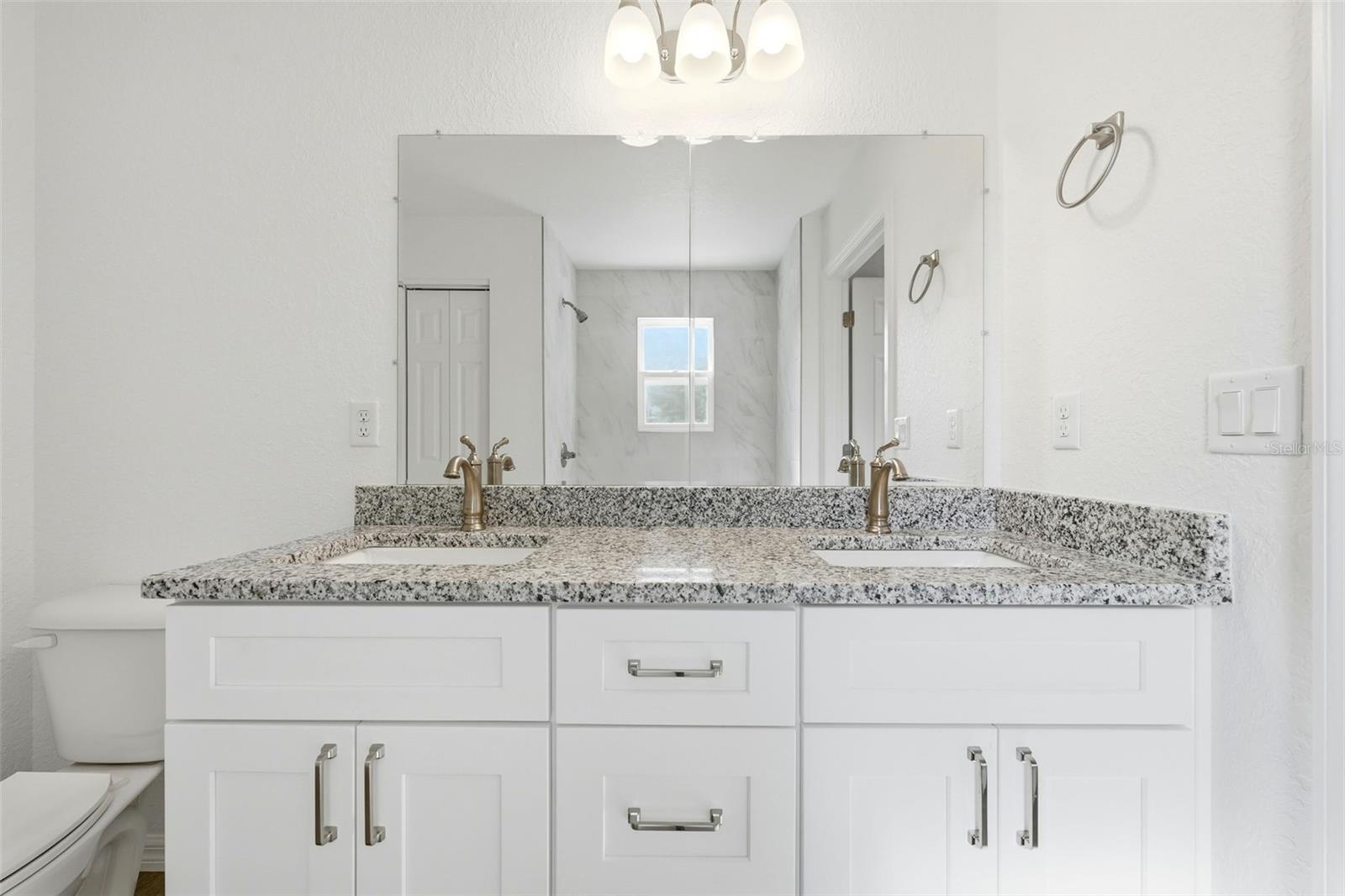 WOODS & LAKES SUB - Residential