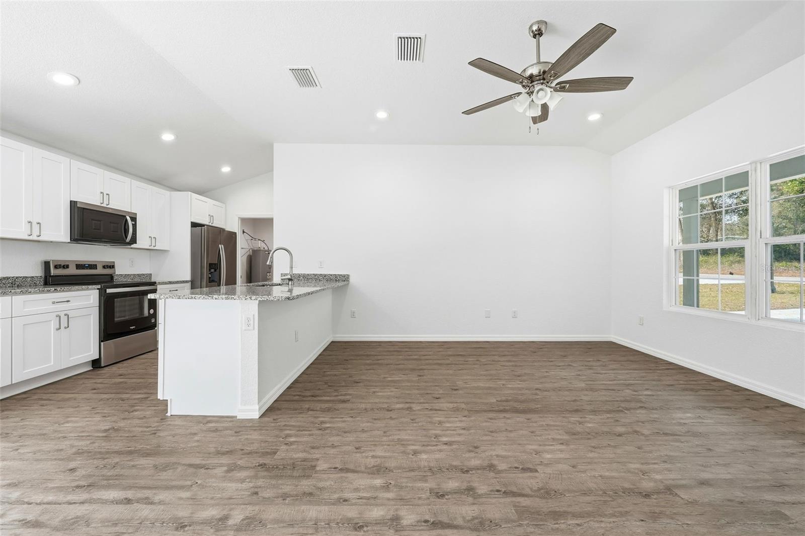 WOODS & LAKES SUB - Residential