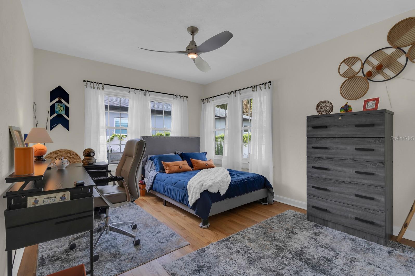 BAYVIEW MANOR - Residential