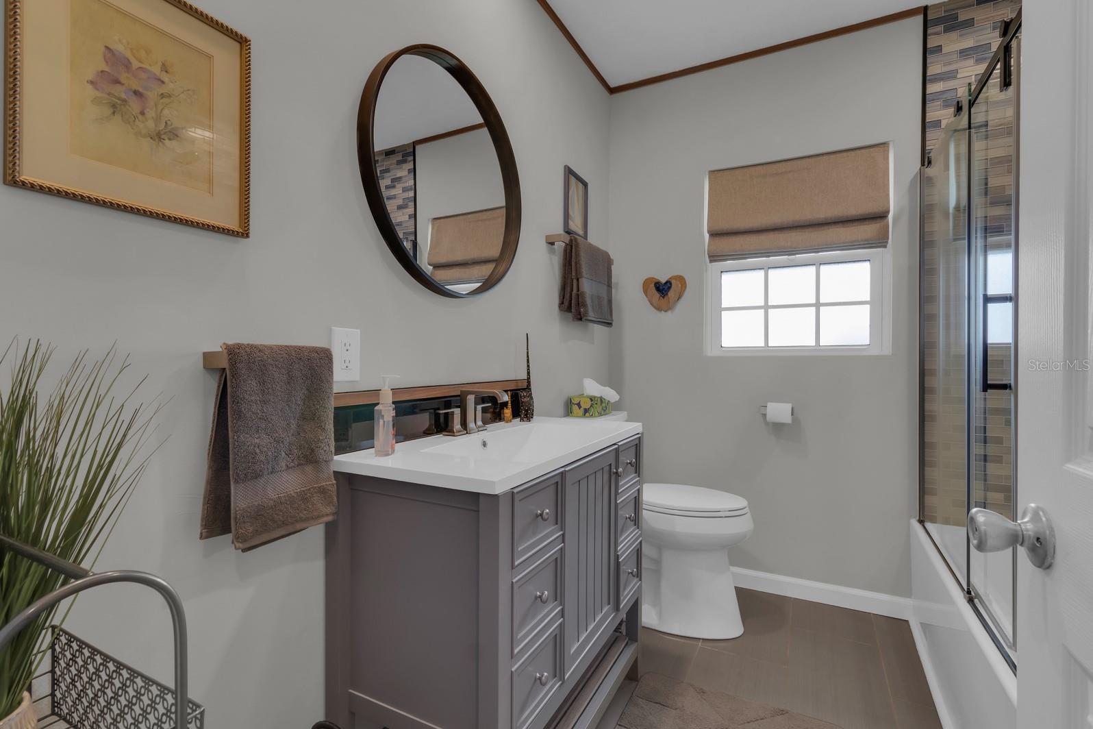 BAYVIEW MANOR - Residential