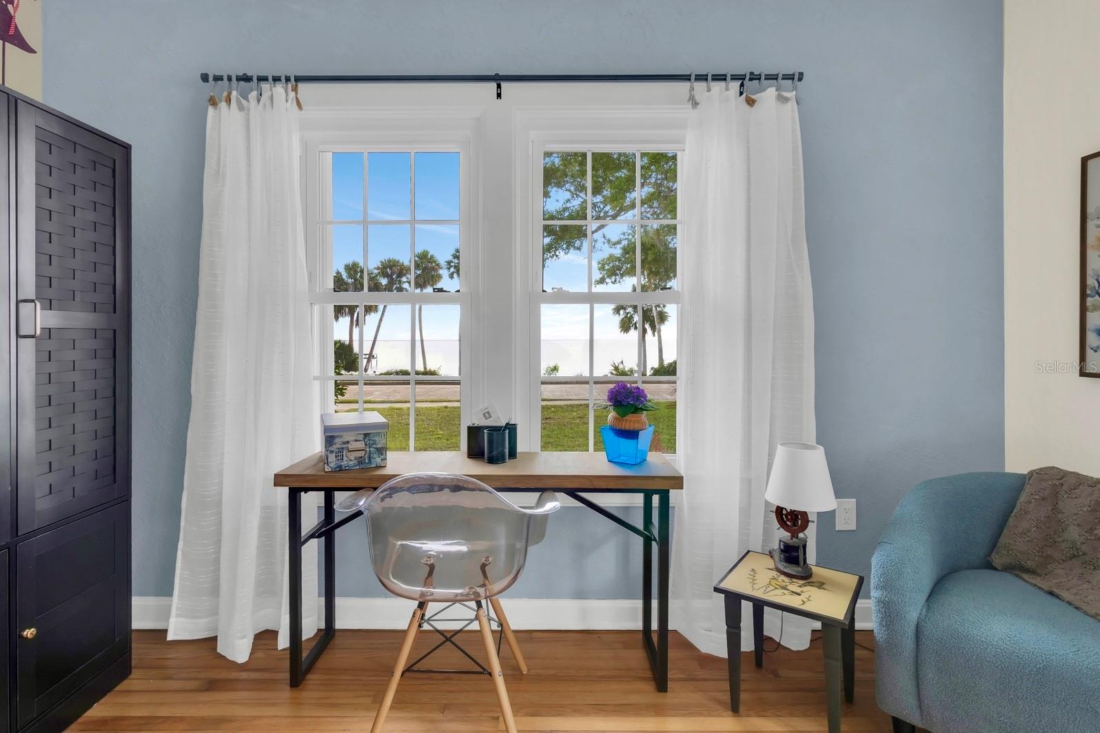 BAYVIEW MANOR - Residential