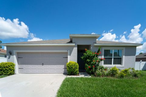 A home in POINCIANA