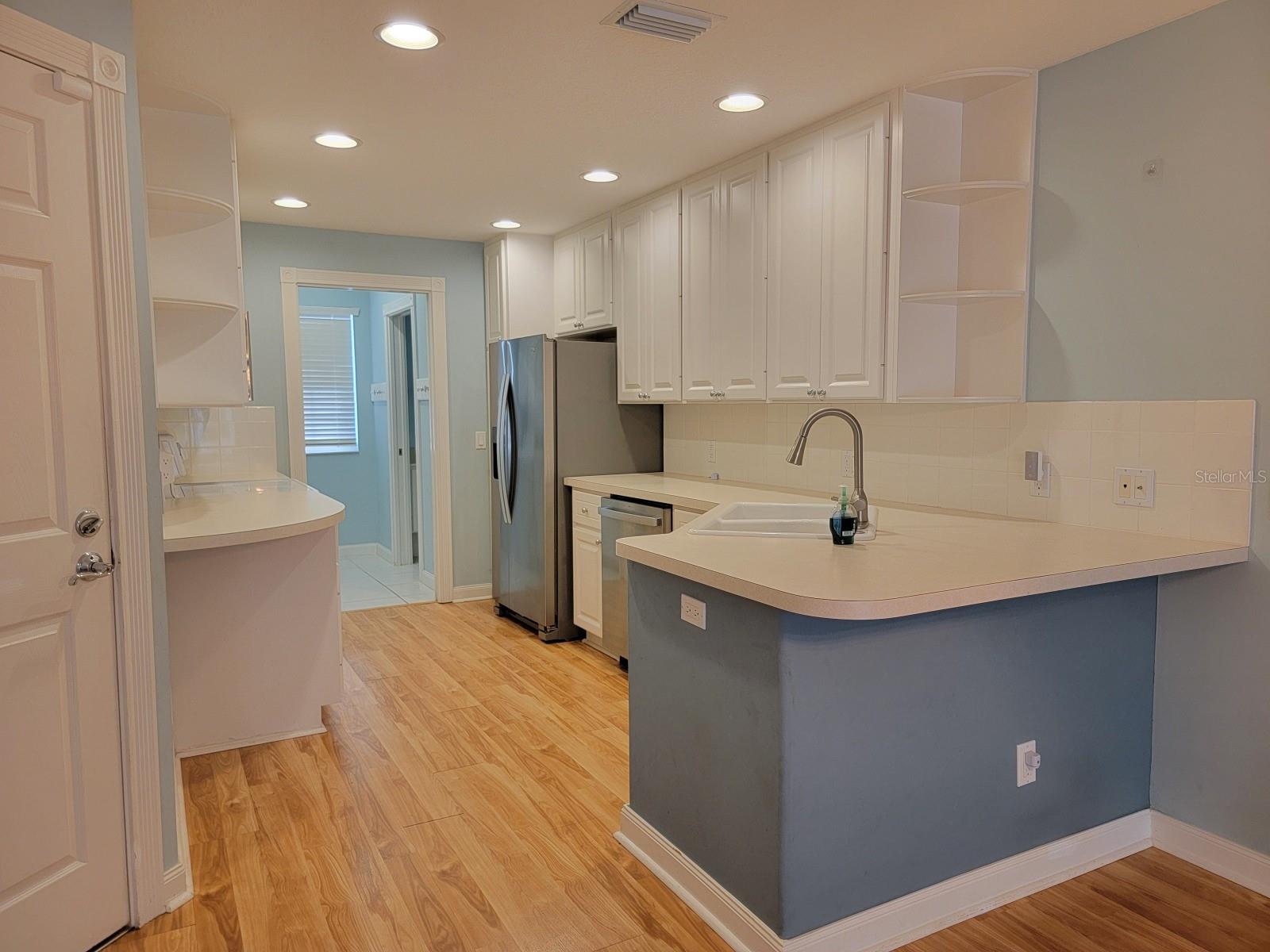 VILLAGEWALK - Residential Lease