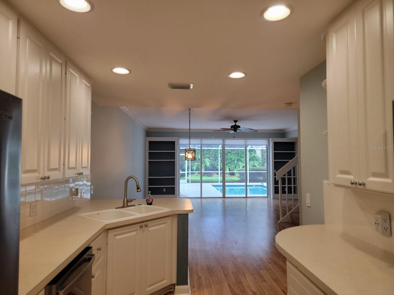 VILLAGEWALK - Residential Lease