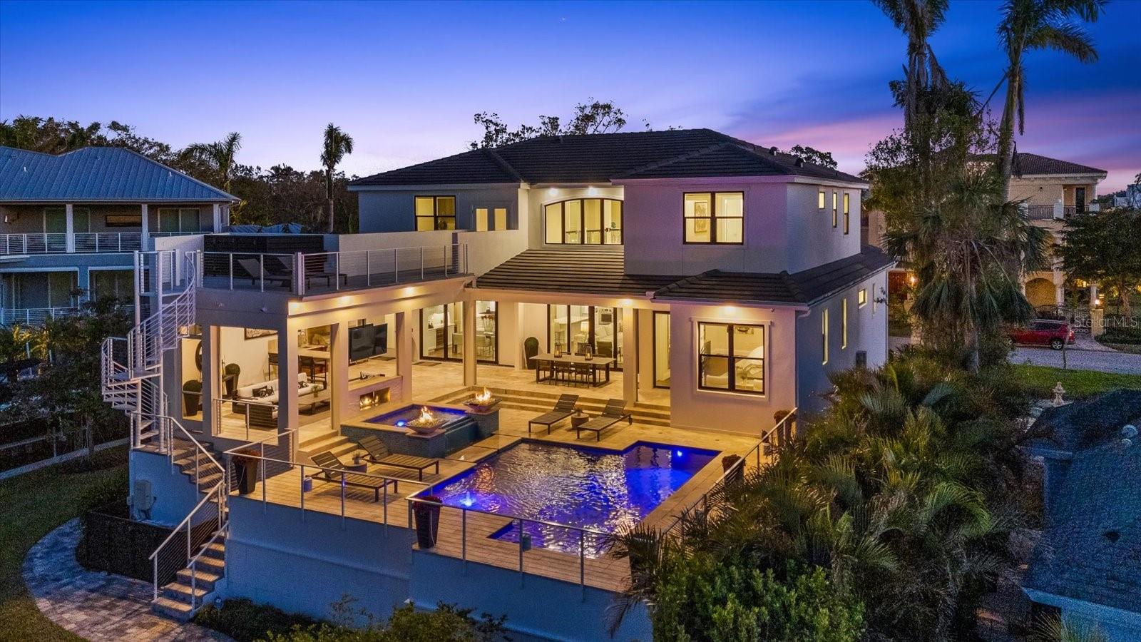 PARADISE SHORES - Residential